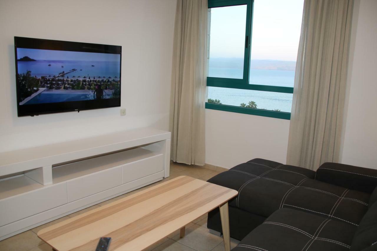 Tiberias Apartment Bagian luar foto
